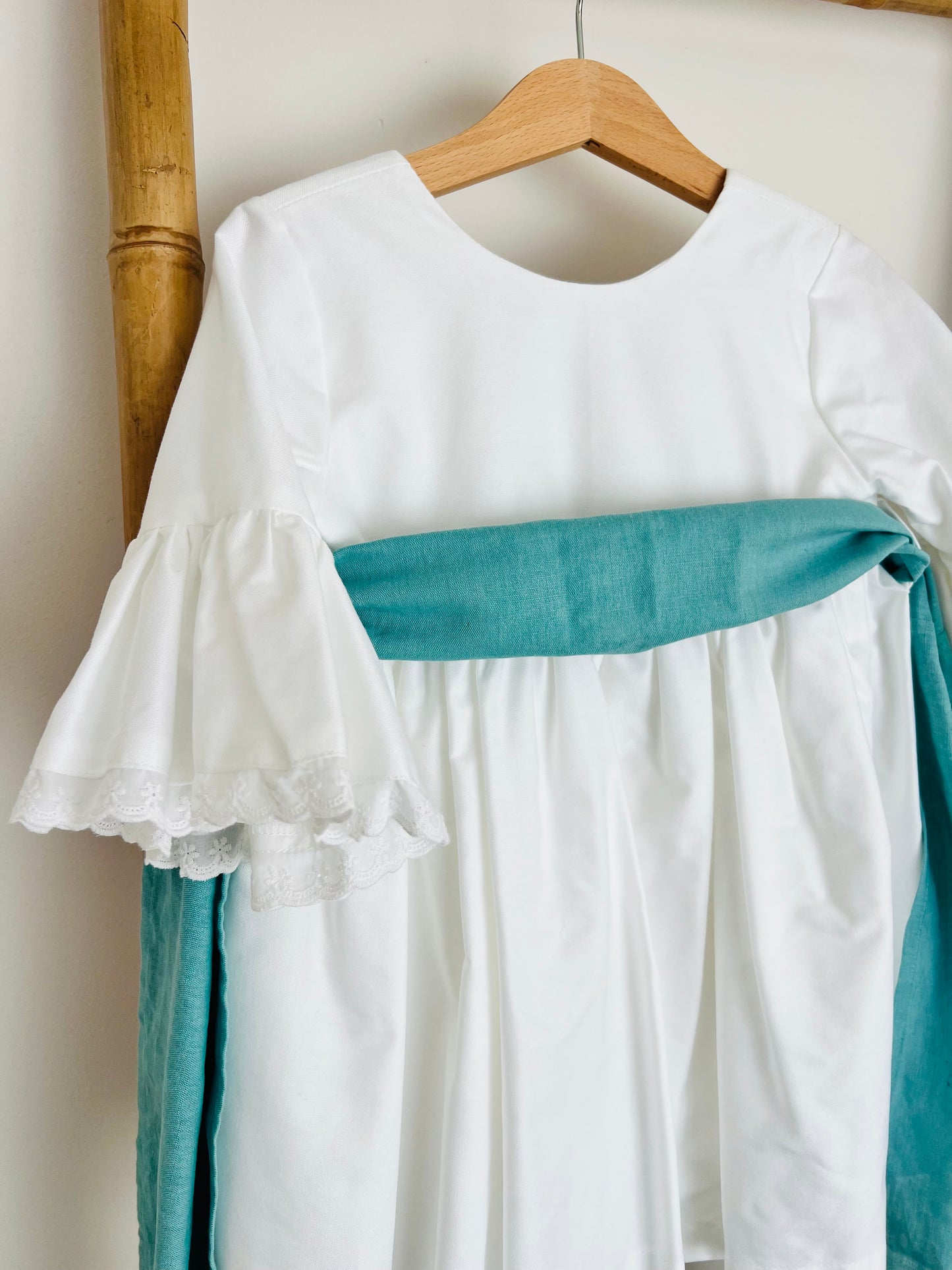 Vestido Adelina com Bordado Inglês