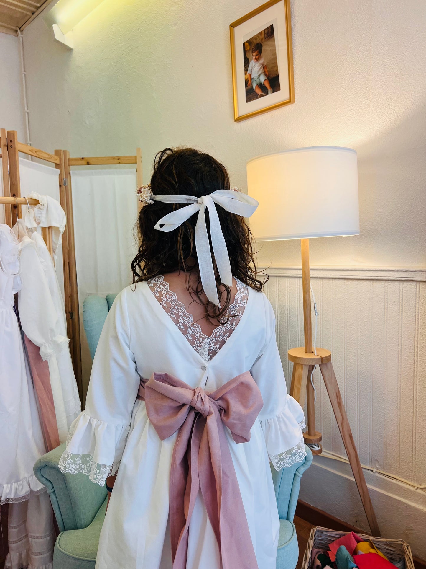 Vestido Charlotte com Renda nas Costas