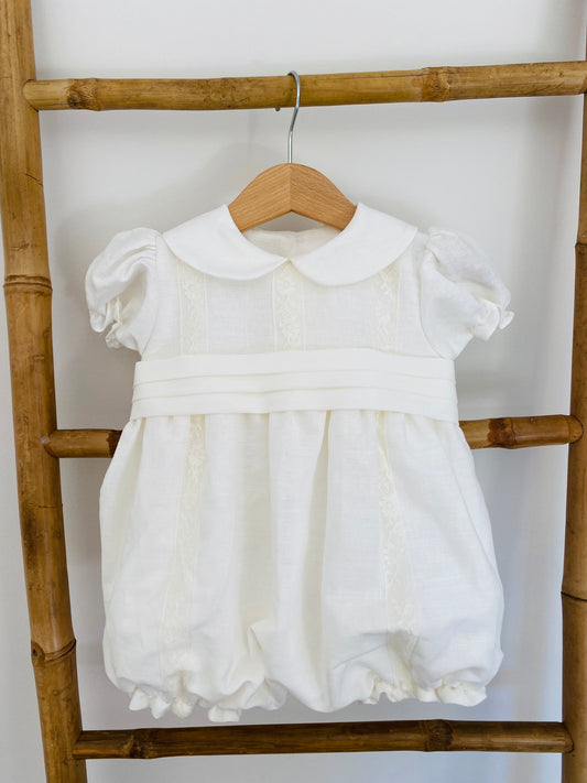 Fofo Chris com Faixa de Pregas