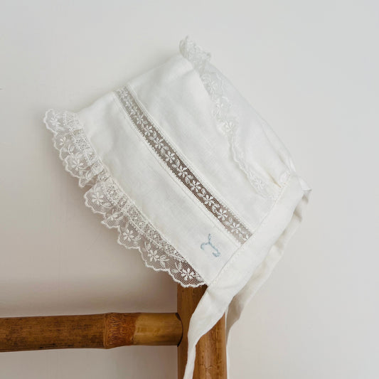 Touca Charlie com Bordado (letra)