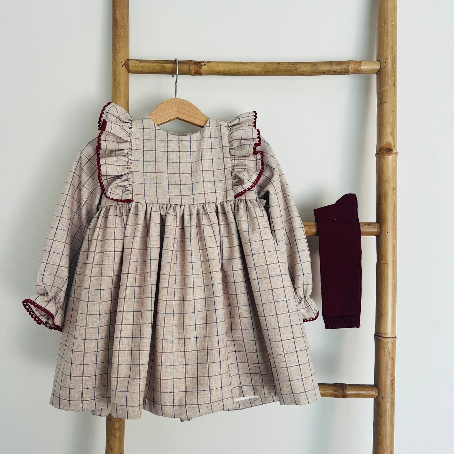 Vestido folho tartan bege