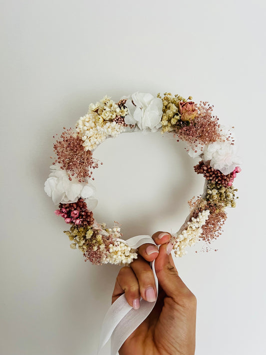 Tiara de flores preservadas