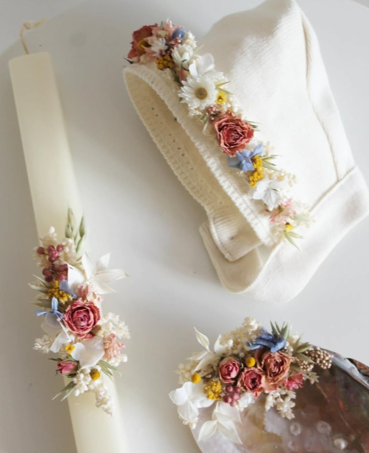 Conjunto de batismo com flores