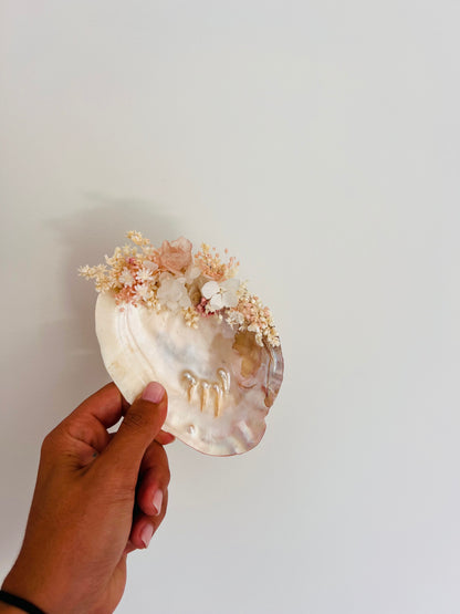 Conjunto de batismo com flores