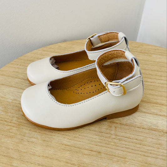 Sapato Amelia Branco