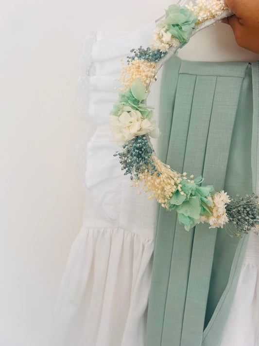 Tiara de flores verde água 