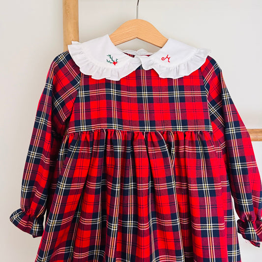 bordado roupa de cerimonia natal