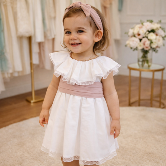 vestido kika com renda na gola