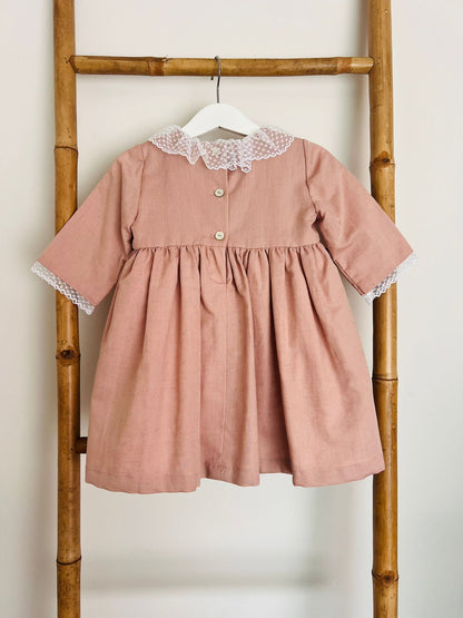 vestido menina renda na gola e mangas 