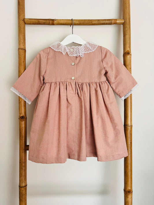 vestido menina renda na gola e mangas 