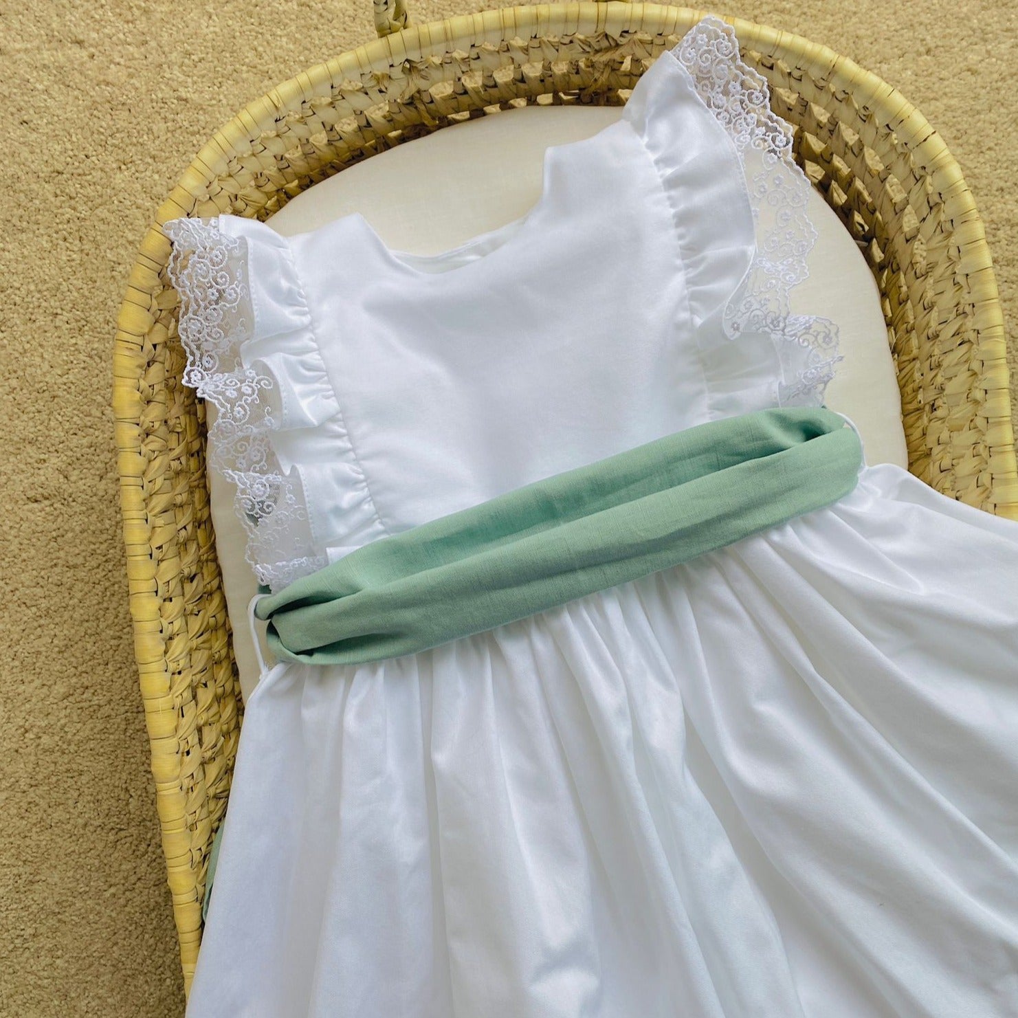 vestido com rendas 